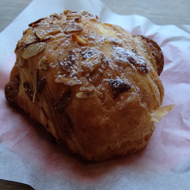Back in the hood for a lovely almond croissant