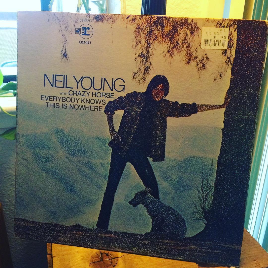 Neil Young – Everyone Knows this is Nowhere